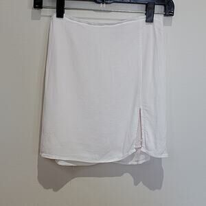 Aritzia Sunday Best Tatiana Skirt High-waisted Crepe Mini in White Sz 00